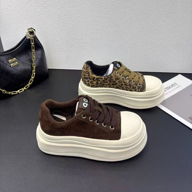 Zapatillas deportivas de plata - Embroidery Garments reseña y precio